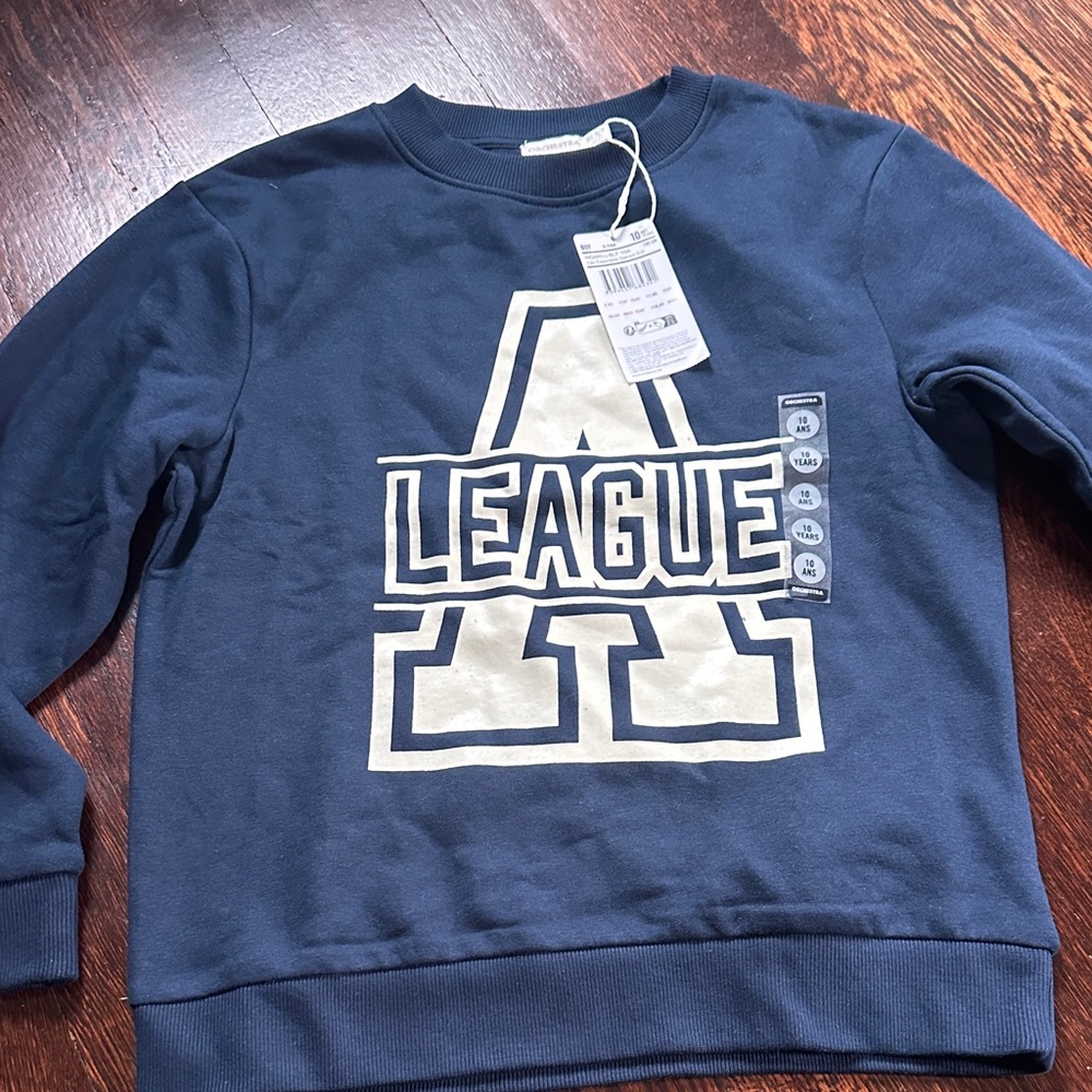 League Kids Crewneck in Navy and Cream NWT orchestra brand ( Europe)